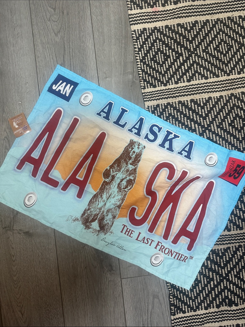 Alaska 'The Last Frontier' Souvenir License Plate Bear Tea Towel - Blue & Red